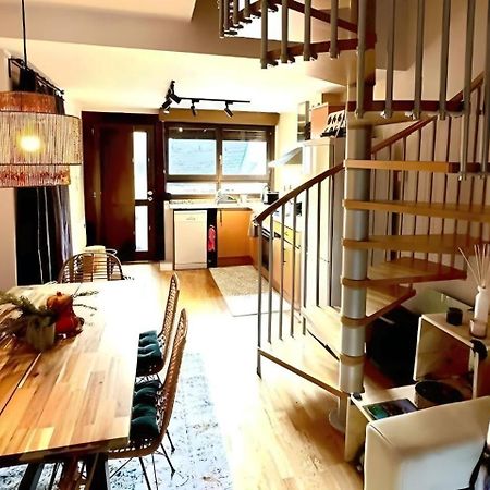 サジェント・デ・ガジェゴCaleydos Duplex Diseno Garaje Wifiアパートメント エクステリア 写真